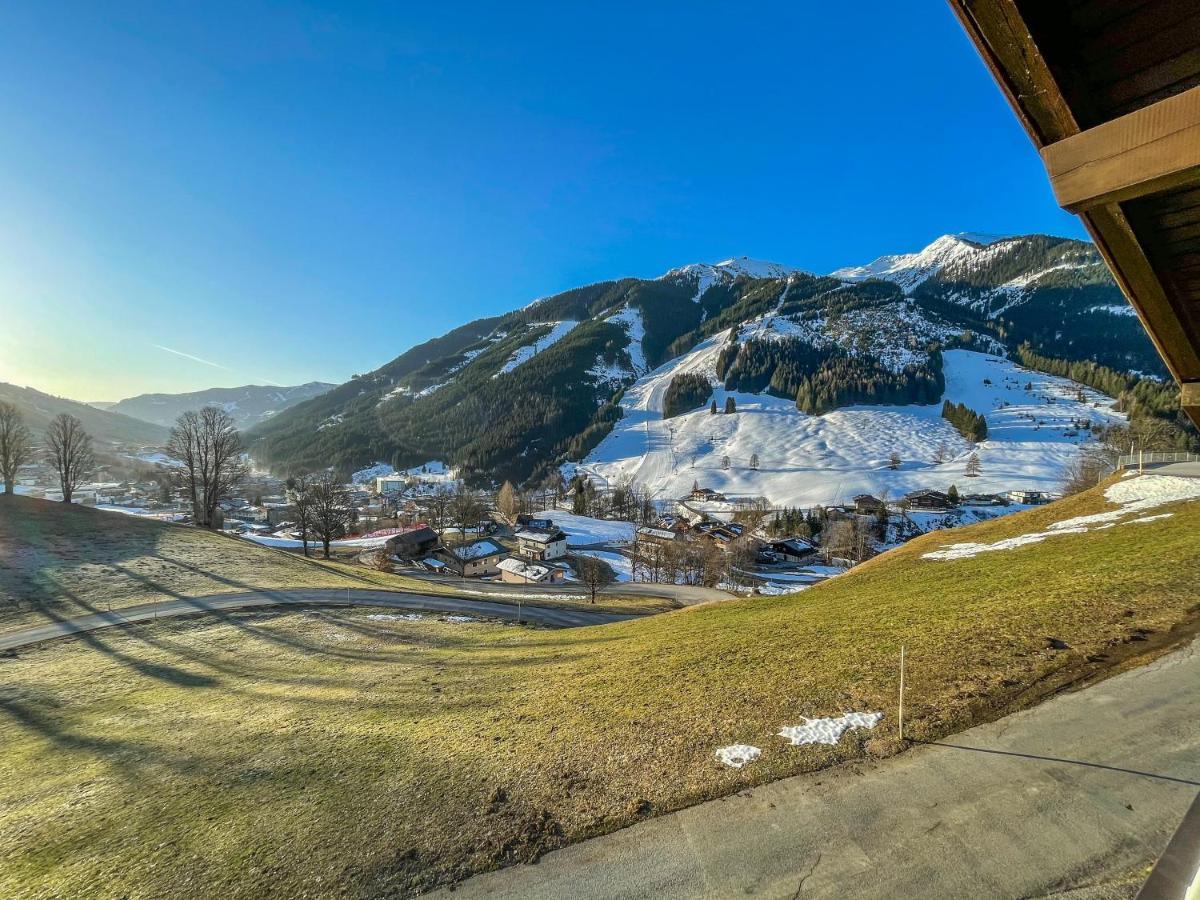 Saalbach Apartments Landhaus Bernkogel - Ski In Ski Out Ngoại thất bức ảnh