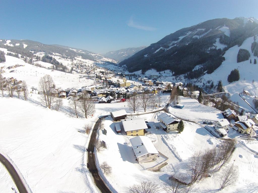 Saalbach Apartments Landhaus Bernkogel - Ski In Ski Out Ngoại thất bức ảnh