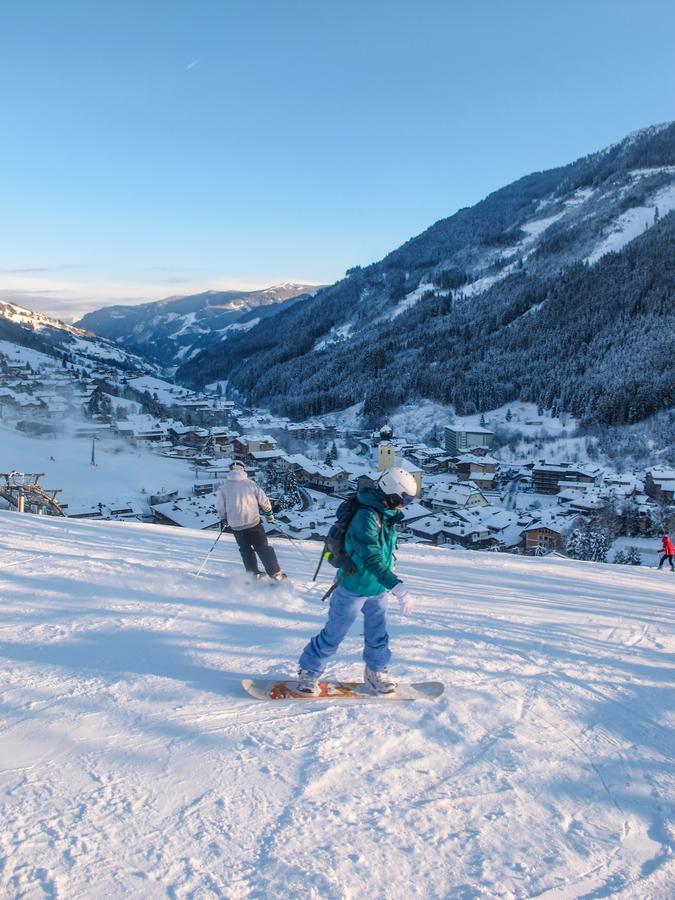 Saalbach Apartments Landhaus Bernkogel - Ski In Ski Out Ngoại thất bức ảnh