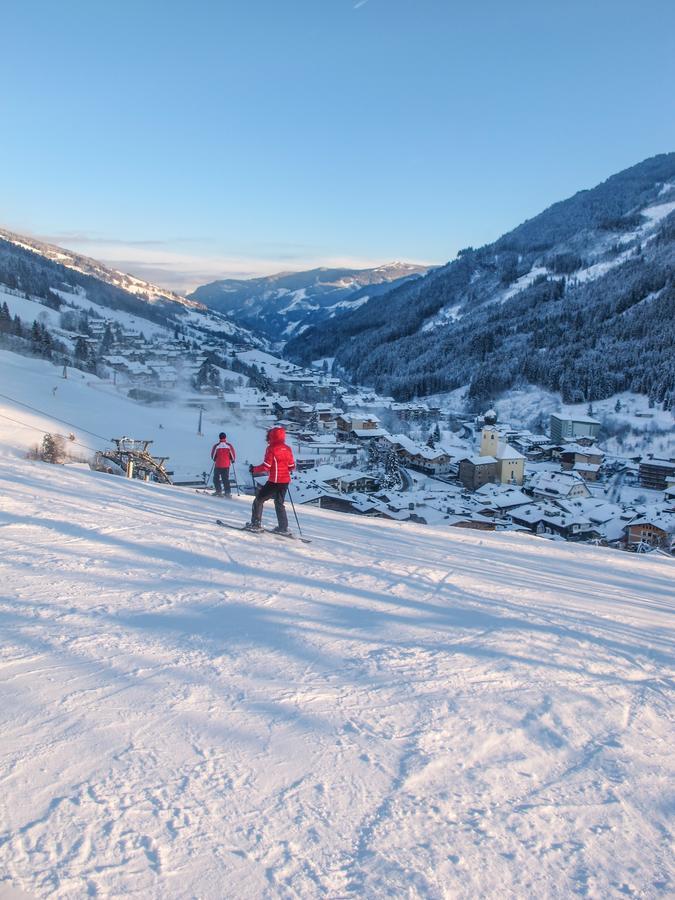 Saalbach Apartments Landhaus Bernkogel - Ski In Ski Out Ngoại thất bức ảnh