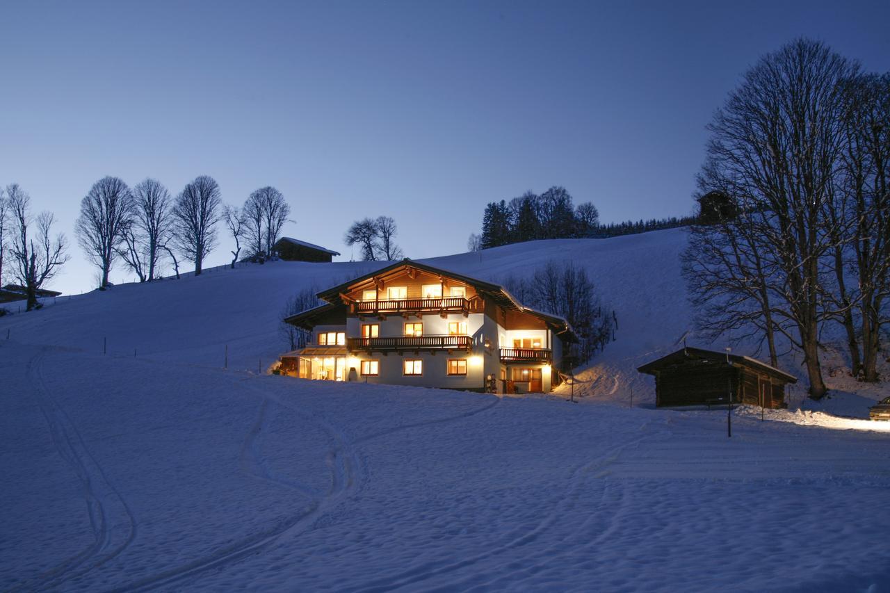 Saalbach Apartments Landhaus Bernkogel - Ski In Ski Out Ngoại thất bức ảnh